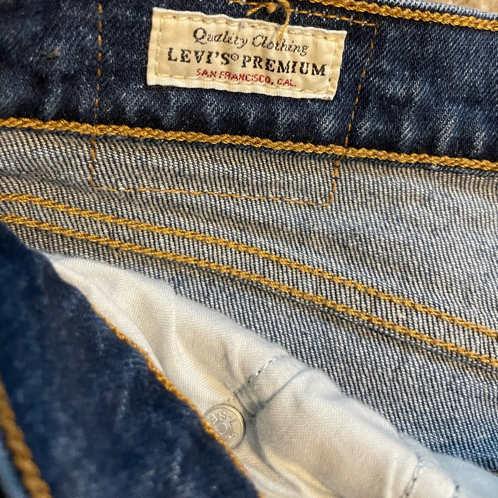 Levi’s Jeans - Picture 3 of 8
